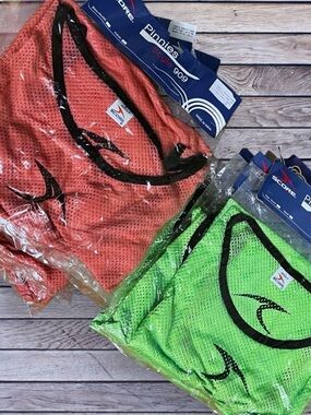NEW 17 Score Mesh Sports Pinnies Style 909- Neon Green & Pink Adult